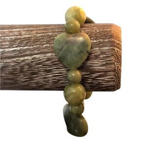 Green Stone Heart Round Bead Stretch Bracelet